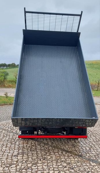 Toyota Dyna • 2006 • 90,000 km 6