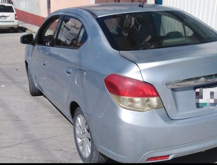 Dodge Attitude • 2016 • 157,000 km 3