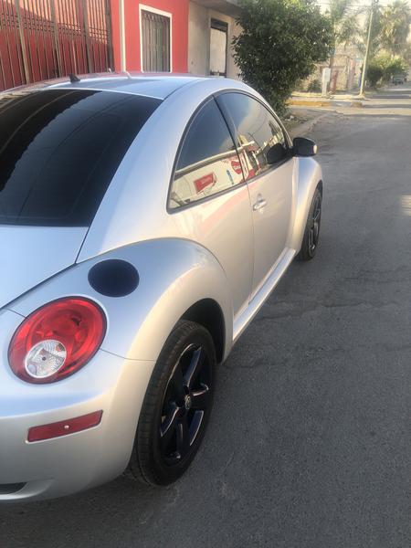 Volkswagen Beetle • 2009 • 107,000 km 3