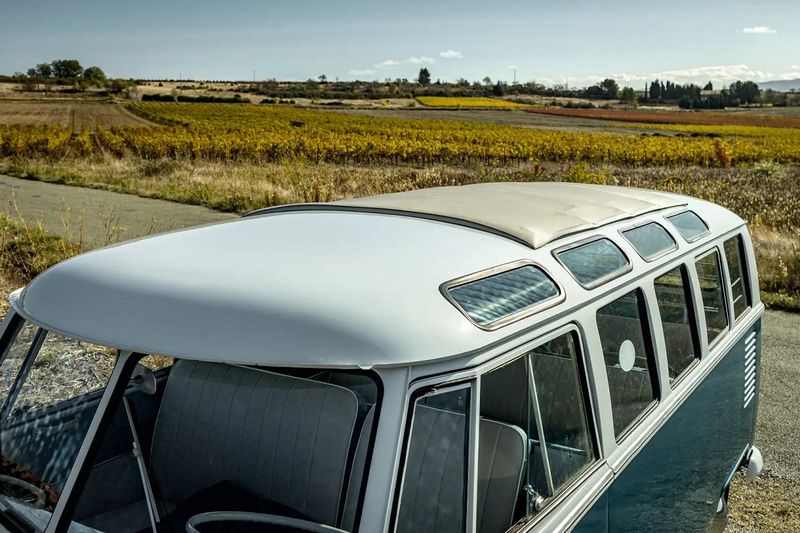 Volkswagen Multivan • 1965 • 59,500 km 12