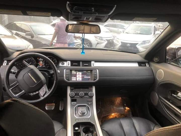 Land Rover Range Rover Evoque • 2013 • 145 km 7