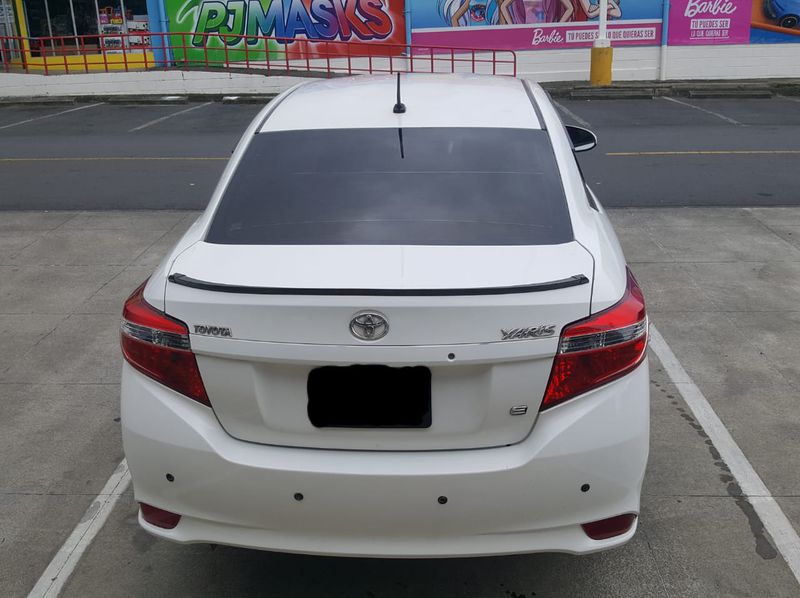 Toyota Yaris • 2014 • 105,000 km 6