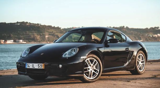 Porsche Cayman • 2009 • 169,000 km 2
