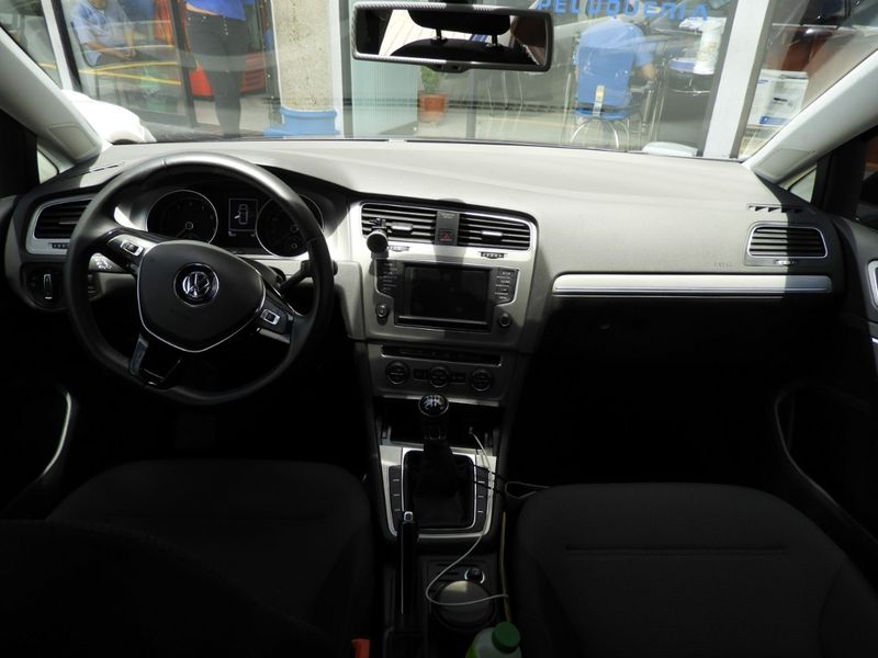 Volkswagen Golf • 2017 • 85,000 km 7