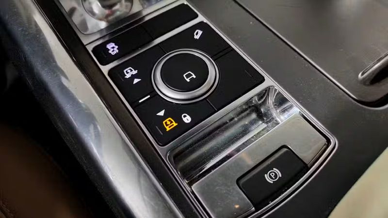 Land Rover Range Rover Sport • 2019 • 88,474 km 13