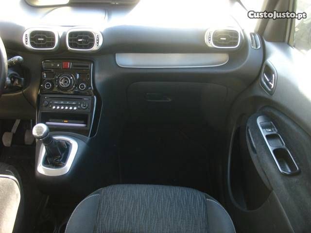 Citroën C3 Picasso • 2010 • 120,000 km 3