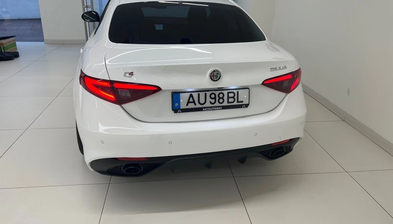 Alfa Romeo Giulia • 2022 • 40,500 km 8