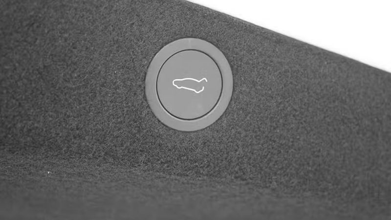 Tesla Model 3 • 2024 • 2,750 km 2