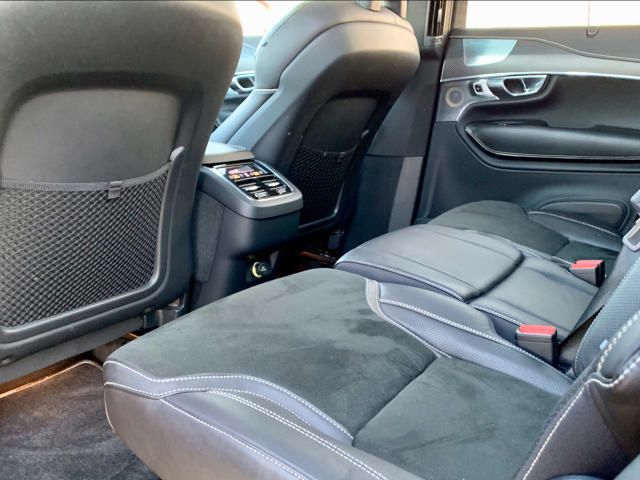 Volvo XC90 • 2016 • 76,000 km 12