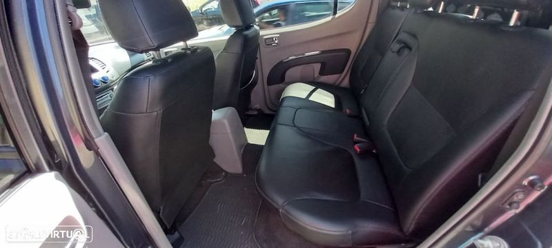 Mitsubishi L200 Pick up • 2006 • 209,795 km 3