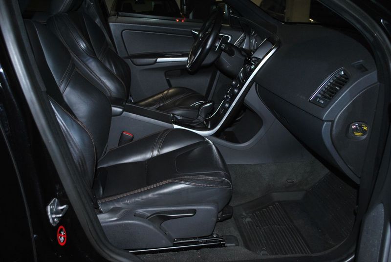 Volvo XC60 • 2014 • 155,750 km 5