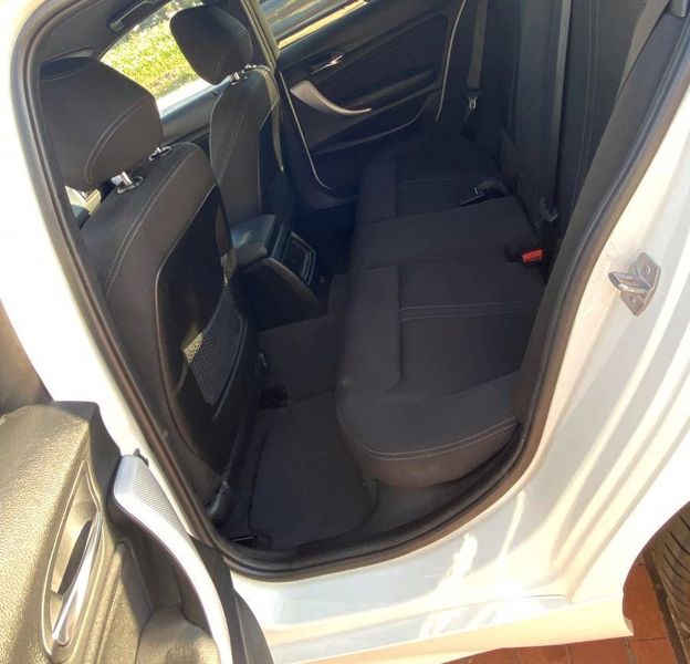 BMW 7 Series • 2019 • 30,000 km 6