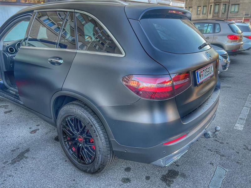 Mercedes-Benz GLC-Class • 2016 • 143,000 km 15