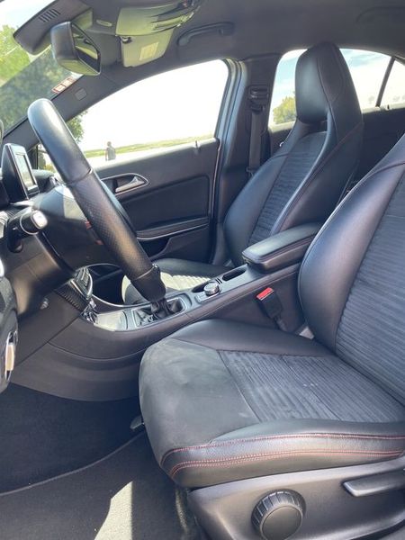 Mercedes-Benz A • 2013 • 137,000 km 6