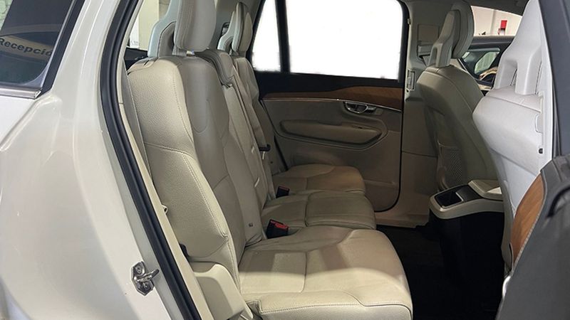 Volvo XC90 • 2021 • 48,935 km 16