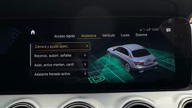 Mercedes-Benz E • 2020 • 115,784 km 10