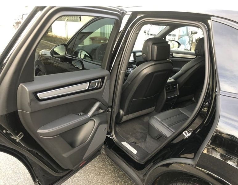 Porsche Cayenne • 2022 • 1,500 km 8