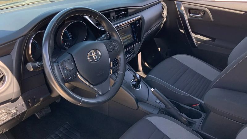 Toyota Auris • 2018 • 75,353 km 2
