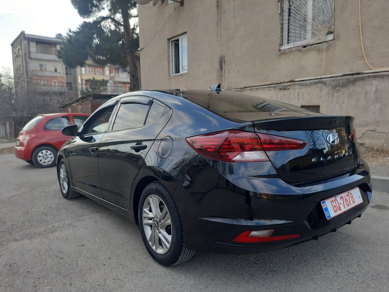 Hyundai Elantra • 2018 • 55,000 mi 6