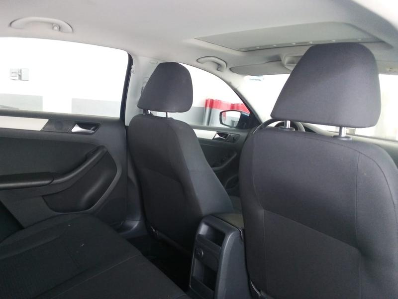 Volkswagen Jetta • 2017 • 63,000 km 20