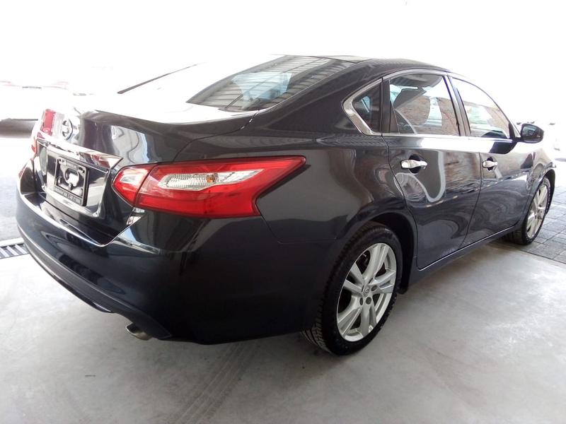 Nissan Altima • 2017 • 155,000 km 19