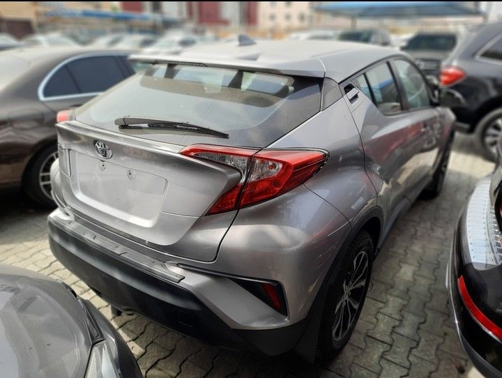 Toyota C-HR • 2017 • 23 km 2