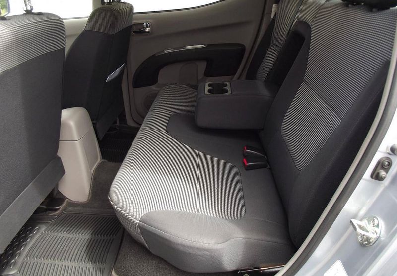 Mitsubishi L200 • 2006 • 90,000 km 6