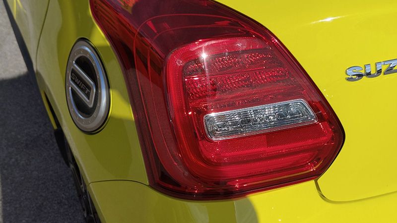 Suzuki Swift • 2023 • 27,000 km 2