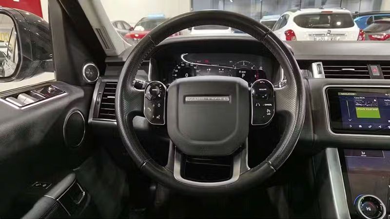 Land Rover Range Rover Sport • 2018 • 97,068 km 25