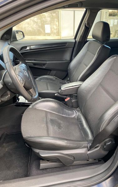 Opel Astra • 2005 • 301,000 km 4
