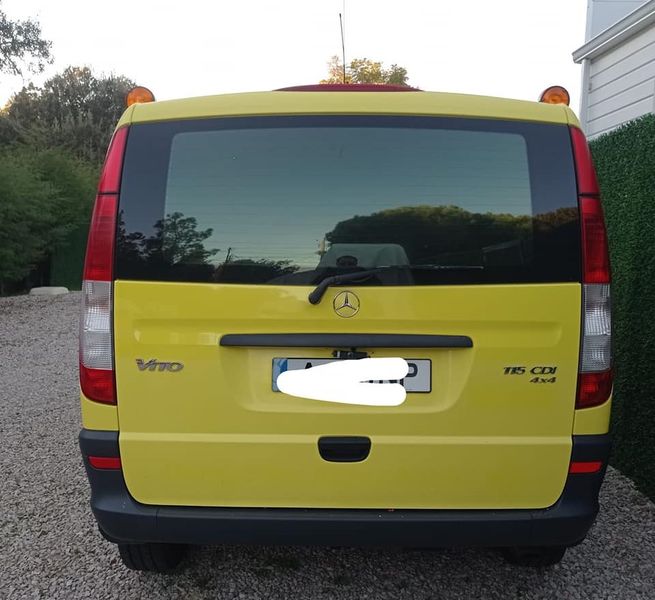 Mercedes-Benz 210 Van • 2009 • 190,000 km 8