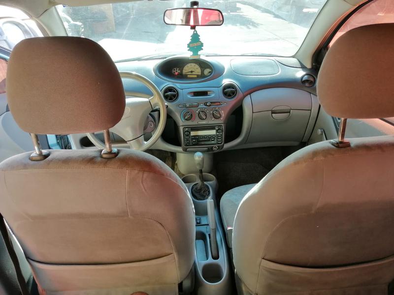 Toyota Yaris • 2001 • 162,105 km 3