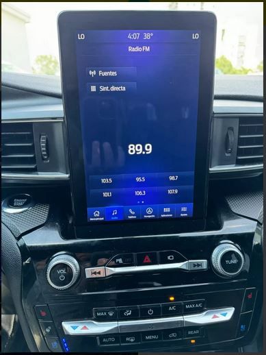 Ford Explorer • 2023 • 26,000 km 9