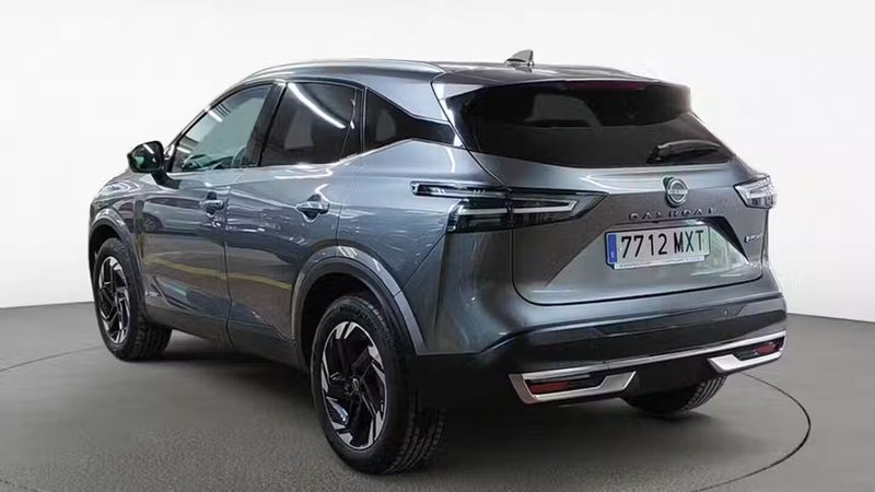 Nissan Qashqai • 2025 • 5,720 km 6
