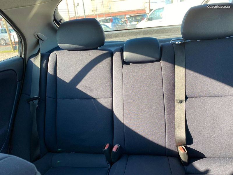 Mitsubishi Carisma • 2002 • 200,000 km 5