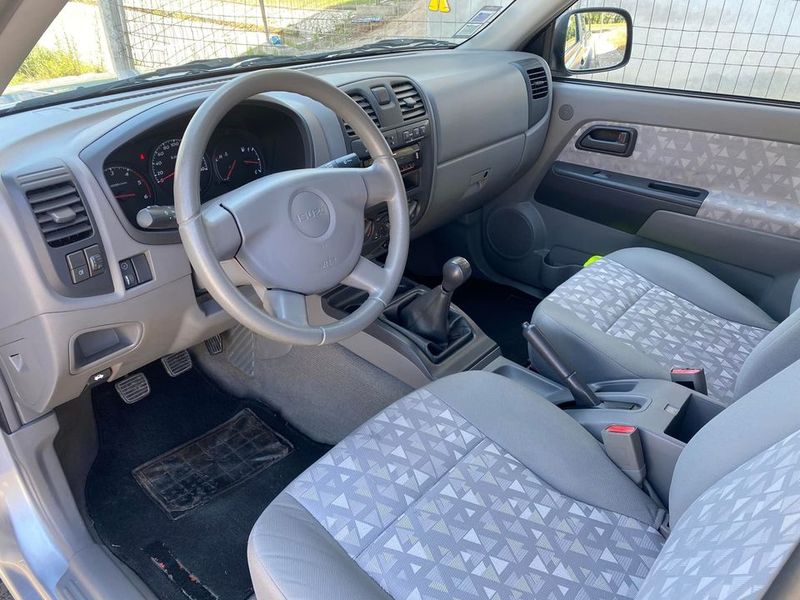 Isuzu D-MAX • 2006 • 28,000 km 5