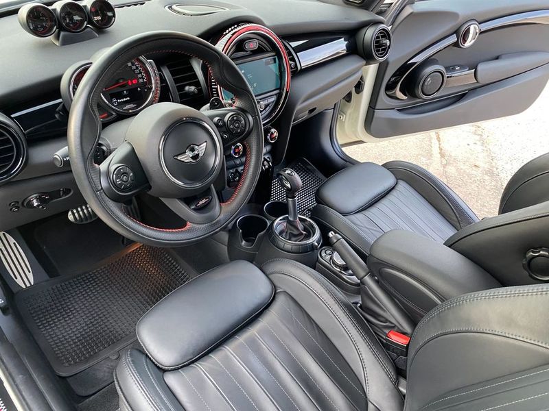 MINI Cooper • 2017 • 50,000 km 4