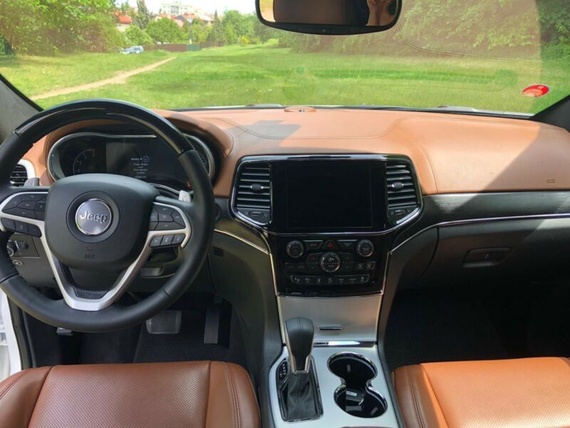 Jeep Grand Cherokee • 2019 • 53,581 km 11
