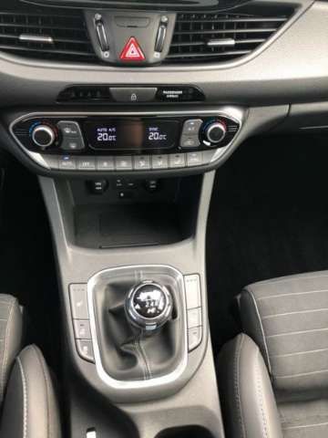 Hyundai i30 • 2018 • 69,900 km 8