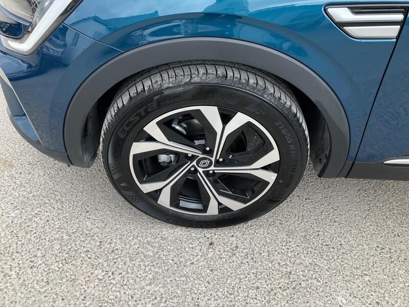 Renault Clio • 2024 • 3,800 km 12