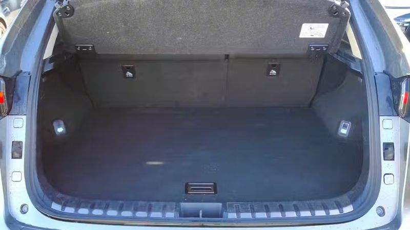 Lexus NX • 2020 • 64,788 km 13