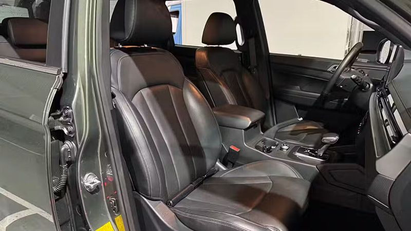 Ssangyong Rexton • 2023 • 10,759 km 17