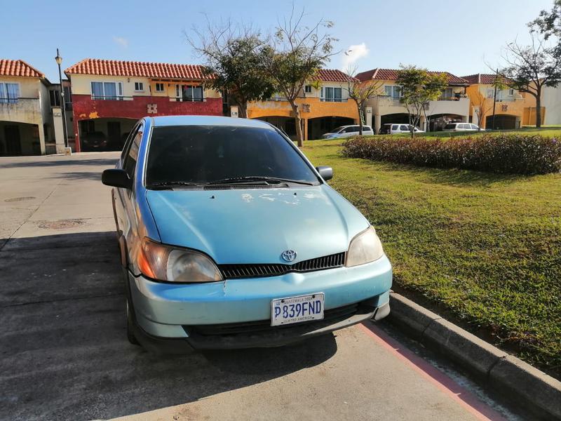 Toyota Yaris • 2001 • 162,105 km 4