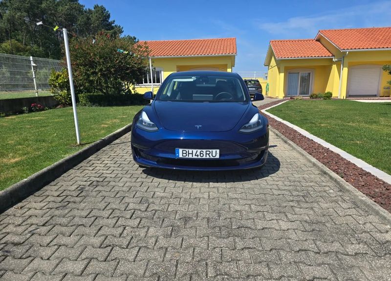 Tesla Model 3 • 2021 • 124,000 km 4