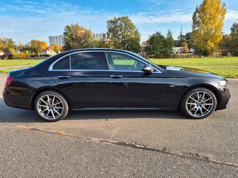 Mercedes-Benz E • 2019 • 180,500 km 3