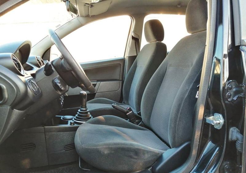 Ford Fiesta • 2003 • 170,000 km 7