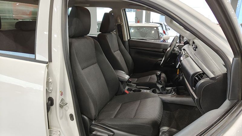 Toyota Hilux • 2019 • 162,028 km 3