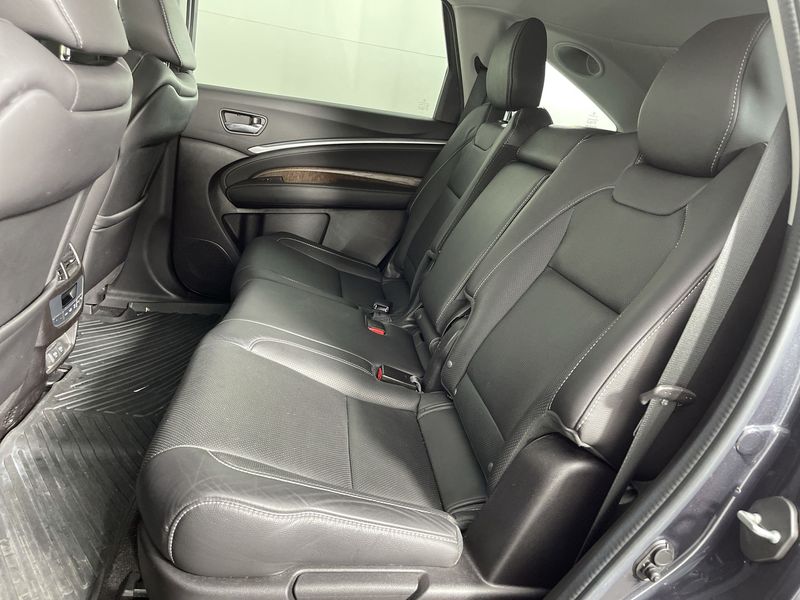 Acura MDX • 2019 • 30,897 km 12