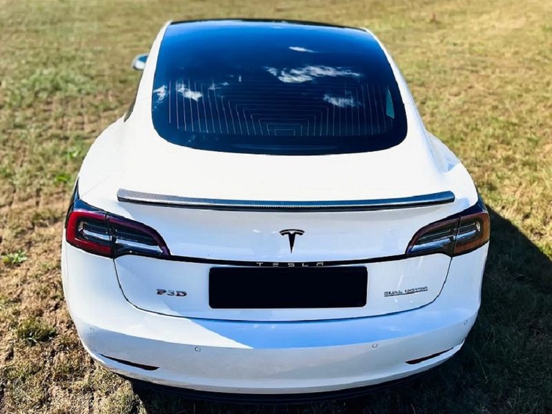 Tesla Model 3 • 2019 • 133,000 km 5