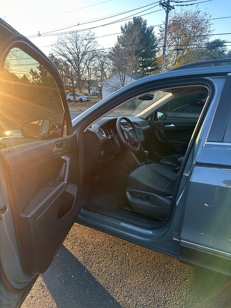 Volkswagen Tiguan • 2020 • 20,000 mi 5